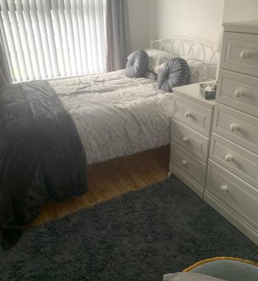 Larne House | Cozy 2-Bed House in Larne with Free Parking & Family-Friendly