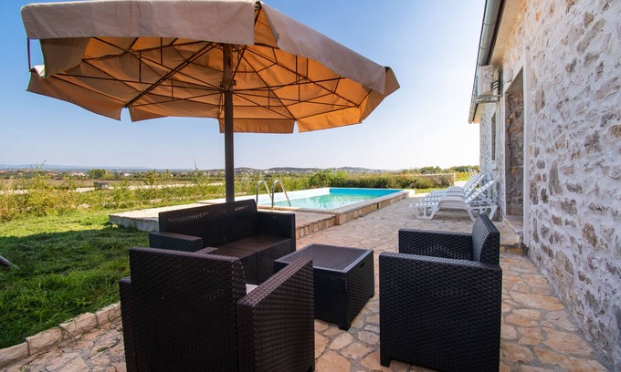 Polaca House | Relax at House Stone Curlew 3 with Ocean View & Pool