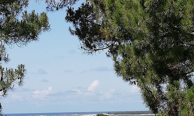 Pyla-sur-Mer House | Tranquil Oceanfront Retreat with Spa and Breakfast Options