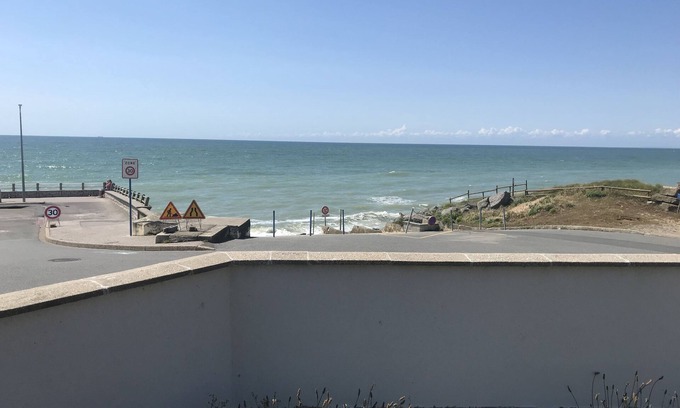 Ambleteuse House | Oceanfront Retreat: House "The Song of the Sea" Awaits