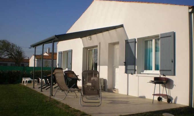 Saint-Georges-d'Oleron House | Oceanfront Villa in Saint-Georges-d'Oléron - Guest Rated 9.8
