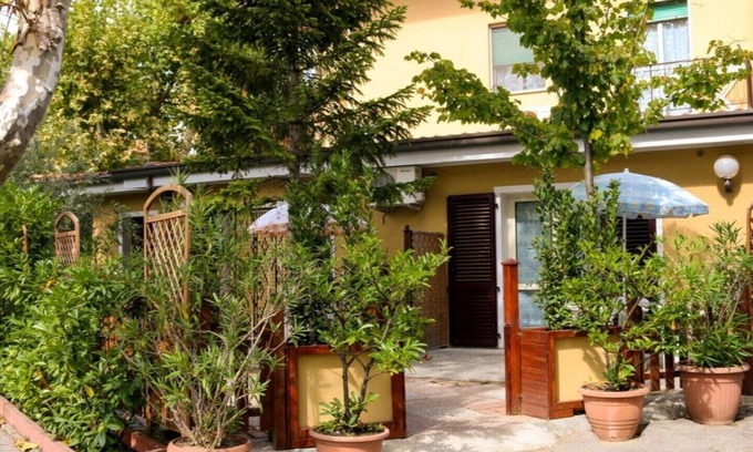 Bordonchio House | Villa Genny: Oceanfront Getaway with Spa & Pet-Friendly Perks