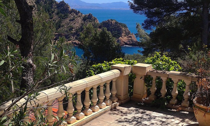 Ensues-la-Redonne House | Experience the Best of Provence in Oceanfront Villa