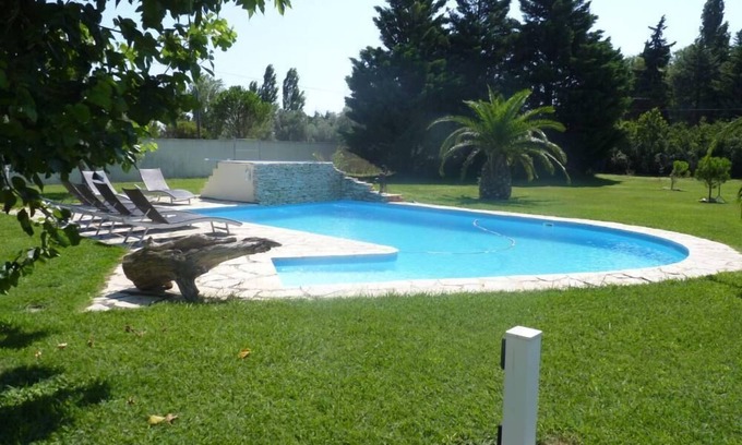 Arles House | Oceanfront Villa with Pool & Spa: Guest Rated 9.8/10