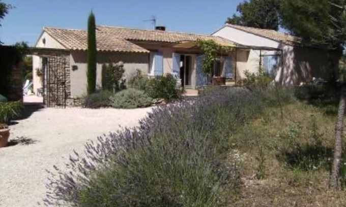 Menerbes House | Pet Friendly Villa with Pool and Ocean View for 8 Guests
