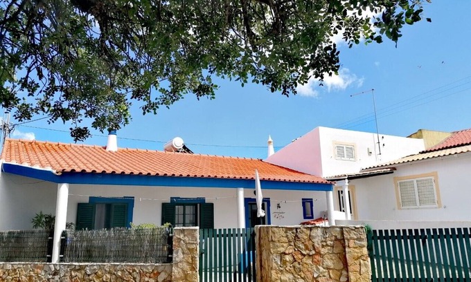 Pata de Cima Villa | Inviting House in Albufeira with Oceanfront Views