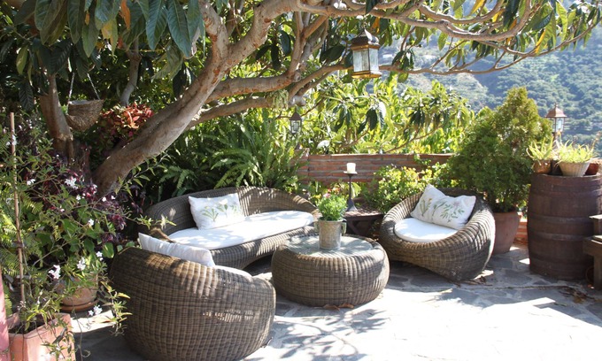 Otivar Ski Chalet | Idyllic Almuñecar Villa with Oceanfront Pool & Spa