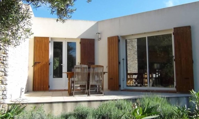 Bonifacio House | Oceanfront Villa in Bonifacio - Guest Rated 9.8/10