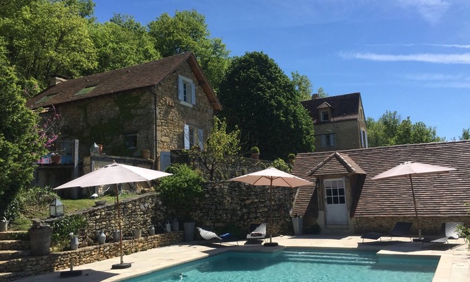 Mauzens-et-Miremont House | Family-Friendly Villa in Mauzens et Miremont with Pool
