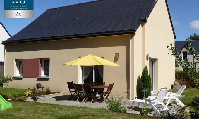 Saint-Briac-sur-Mer House | Idyllic Villa with Ocean View in Saint Briac sur Mer