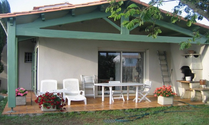 Sainte-Marie-de-Re Villa | Oceanfront Villa in Sainte Marie de Ré: Guest Rated 10/10