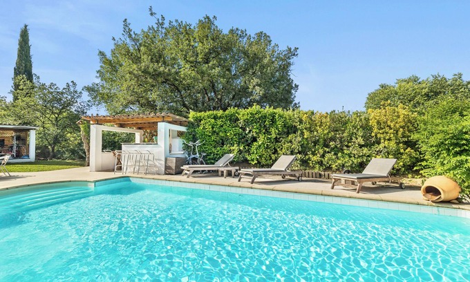 Montauroux Villa | Explore Montauroux: Oceanfront Villa with Private Pool