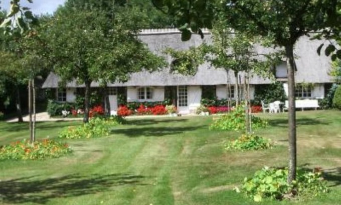 Serquigny House | Discover SERQUIGNY: Family-Friendly Villa with Pool
