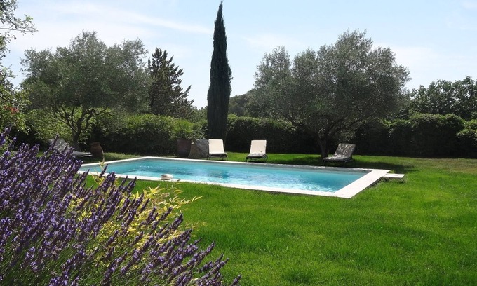 Uzes Villa | Pet-Friendly Villa in Uzès with Ocean View & Pool