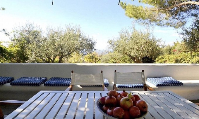 Anacapri Villa | Cozy Villa with Garden and Ocean View in Anacapri