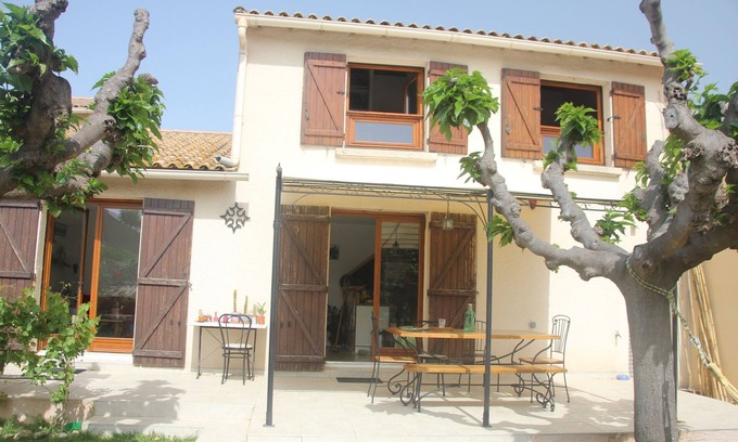 Pezenas House | Idyllic Villa with Private Pool & Garden in Pézenas