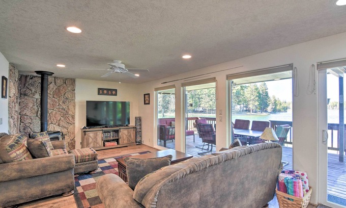 Wasco County House | Idyllic Retreat with Private Deck on Rock Creek Reservoir