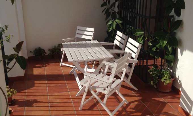 Jimena de la Frontera Cottage | Scenic House with Breathtaking Mountain Views & Spa