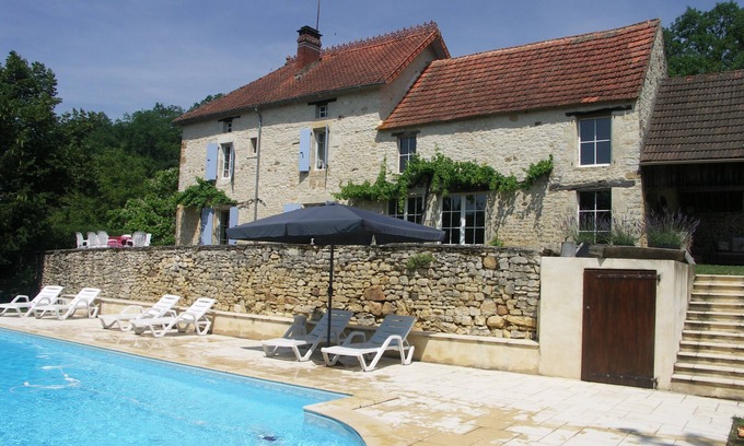 Saint-Aubin-de-Nabirat Villa | Enchanting House with Pool, Garden & Top Guest Rating