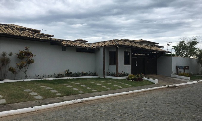 Praia Rasa House | Family-Friendly House with Pool, Sauna & Steps to Beach