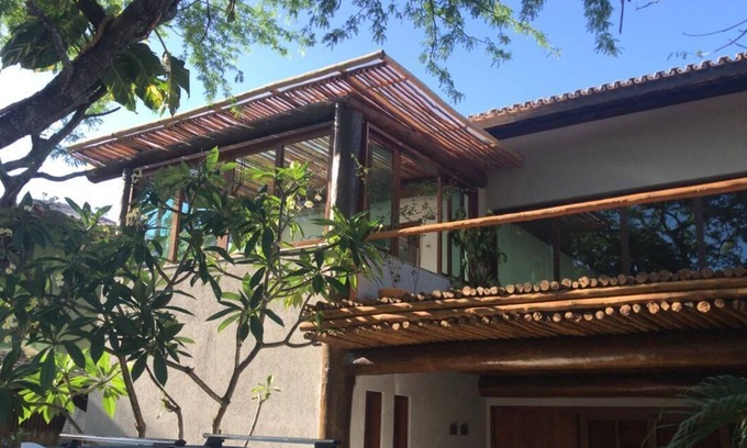 Praia do Forte House | Exceptional 5-Bedroom House with Pool Near Natural Pools