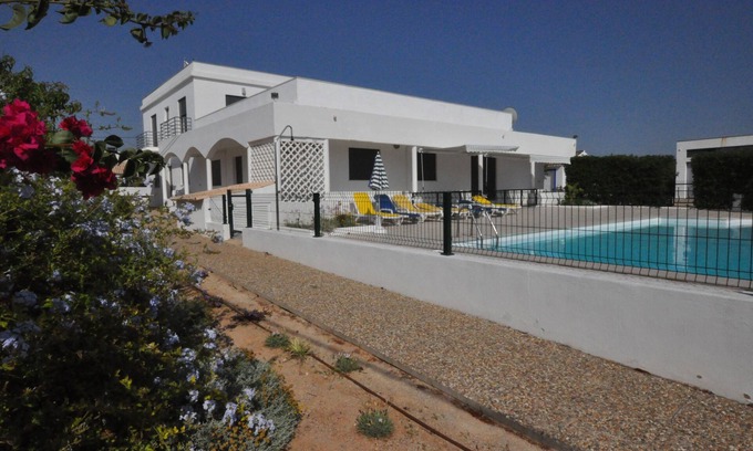 Silves House | Spacious 9-Bedroom House with Pool & Oceanfront Views