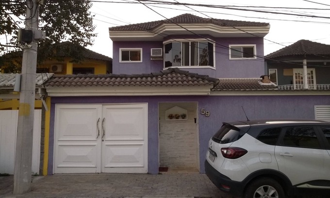 Vargem Pequena House | Spacious House with Ocean View, Pool & Pet-Friendly Amenities