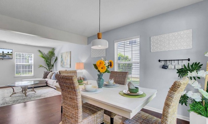 North Charleston House | Cozy House with Backyard near Charleston Naval Base