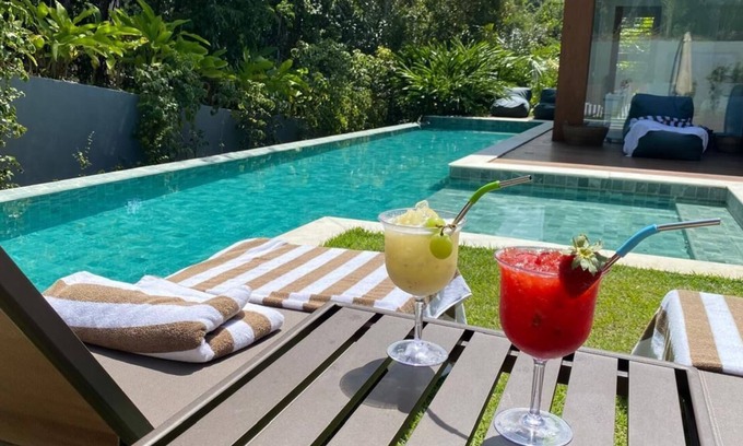 Itacimirim House | Inviting House with Private Pool and Personal Cook