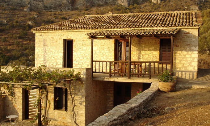 Xiropigado Cottage | Cozy House with Ocean View, Pet Friendly & 9.4/10 Rated