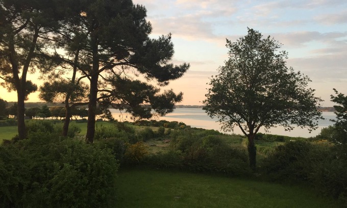 Locmariaquer House | Serene House with Ocean View in Golfe du Morbihan