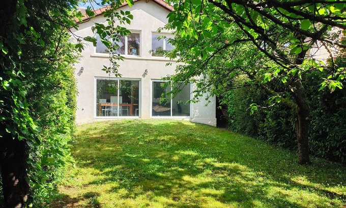 Houilles House | House with garden 10mn from Paris
