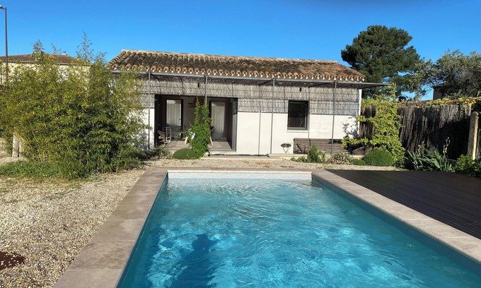 L'Isle-sur-la-Sorgue House | Charming House in Antique Town Provence with Private Pool