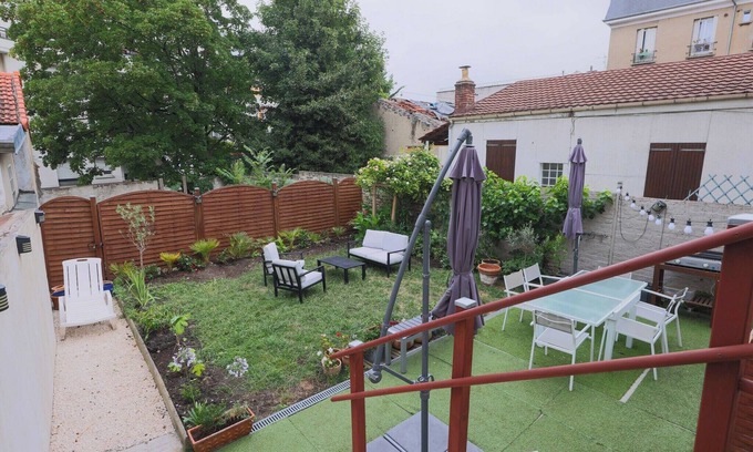 Le Kremlin-Bicetre Apartment | House with garden 4BR/10P near Paris