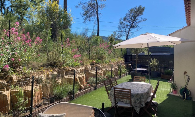 Rocbaron House | House with garden and pool Ideal for vacations