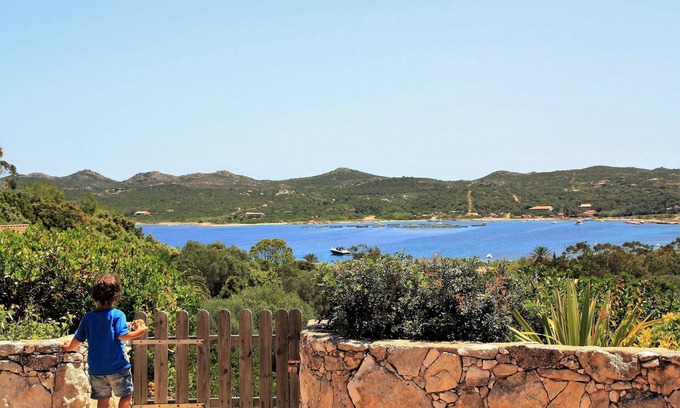 Bonifacio Villa | Perfect Oceanfront House with Garden & Spa Amenities