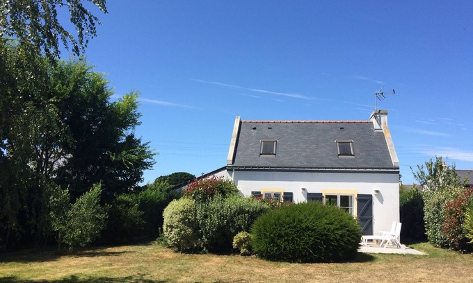 Groix House | Charming House with Garden on Ile de Groix for 5 Guests