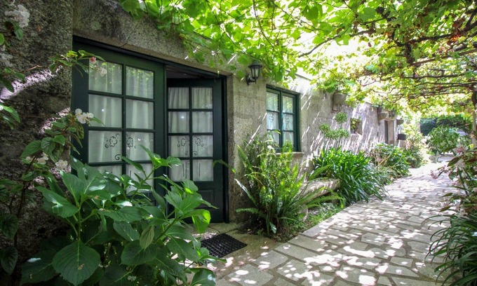 Rates Cottage | Inviting House with Internet, Pool, and Tennis Court