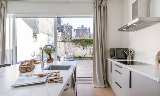 Deurne House | Sunny Terrace House with Kitchen and Child-Friendly Amenities