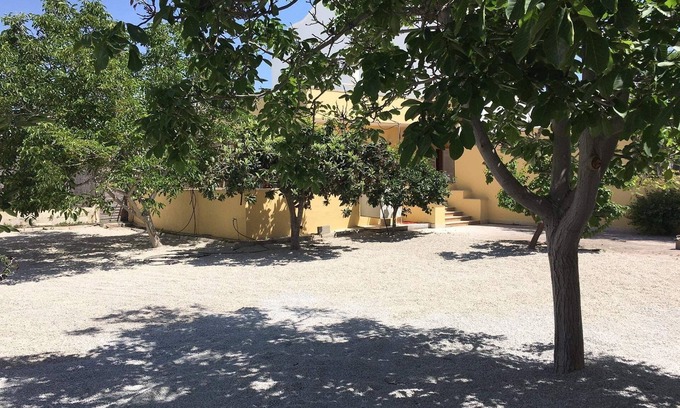 Torre Lapillo House | Cozy House with Large Garden, 2 Min Walk to the Beach!