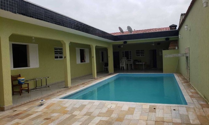 Centro House | Ideal House with Pool & Barbecue in Itanhaém - Rated 10/10