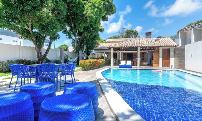 Tamandare House | Spacious House with Pool & Garden near Tamandar Beach