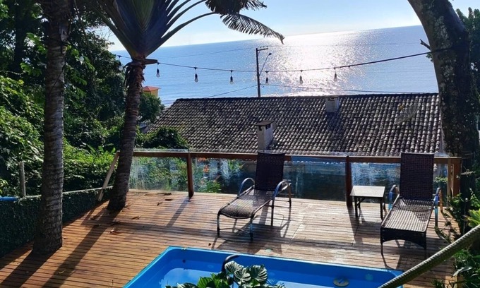 Itajuba House | Cozy Oceanfront House with Pool for Your Next Getaway