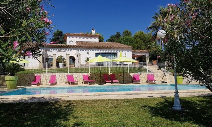 Beziers Villa | Tranquil House with Pool Steps from the Ocean - 9.8/10