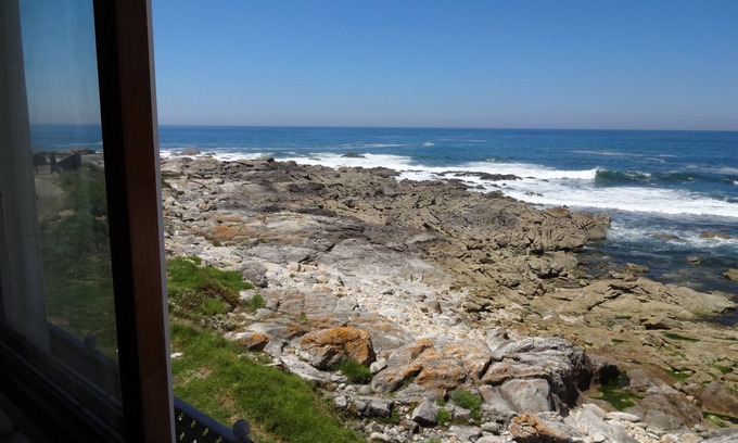 Villadesuso House | Oceanfront House with Pool - Perfect for Family Getaways