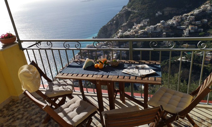 Montepertuso House | Elegant House with Ocean View and Private Parking in Positano