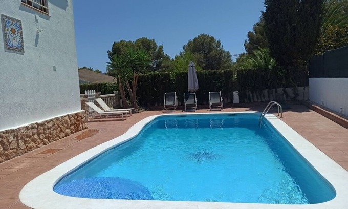 Comarruga House | Private Pool Retreat with Wi-Fi & Ocean Views - Rated 10/10