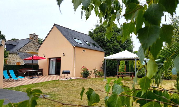 Planguenoual House | Relaxing Retreat with Sauna, Pool & Beach Access Nearby