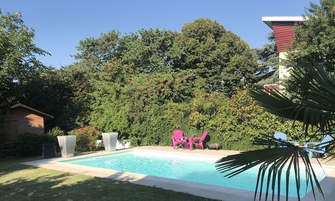Romans-sur-Isere House | House with swimming pool in beautiful wooded garden