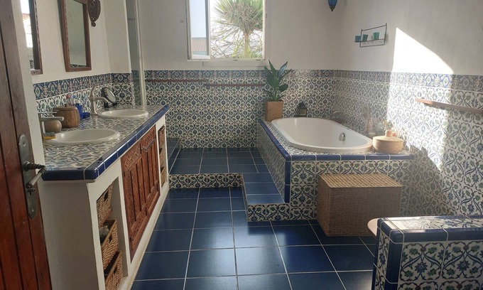 La Jarrie House | House with swimming pool and large garden in the countryside near La Rochelle
